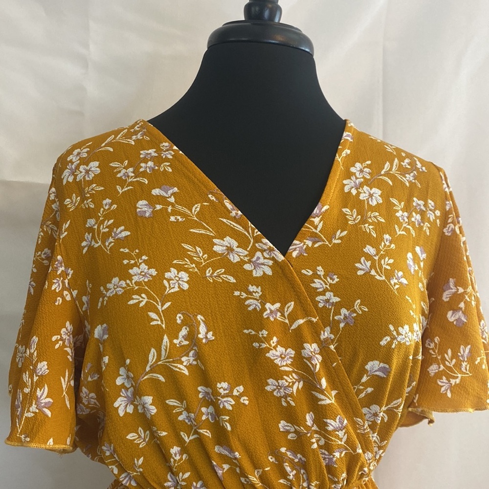 Mustard Yellow Floral spring dress flutter sleeves - Picture 2 of 6